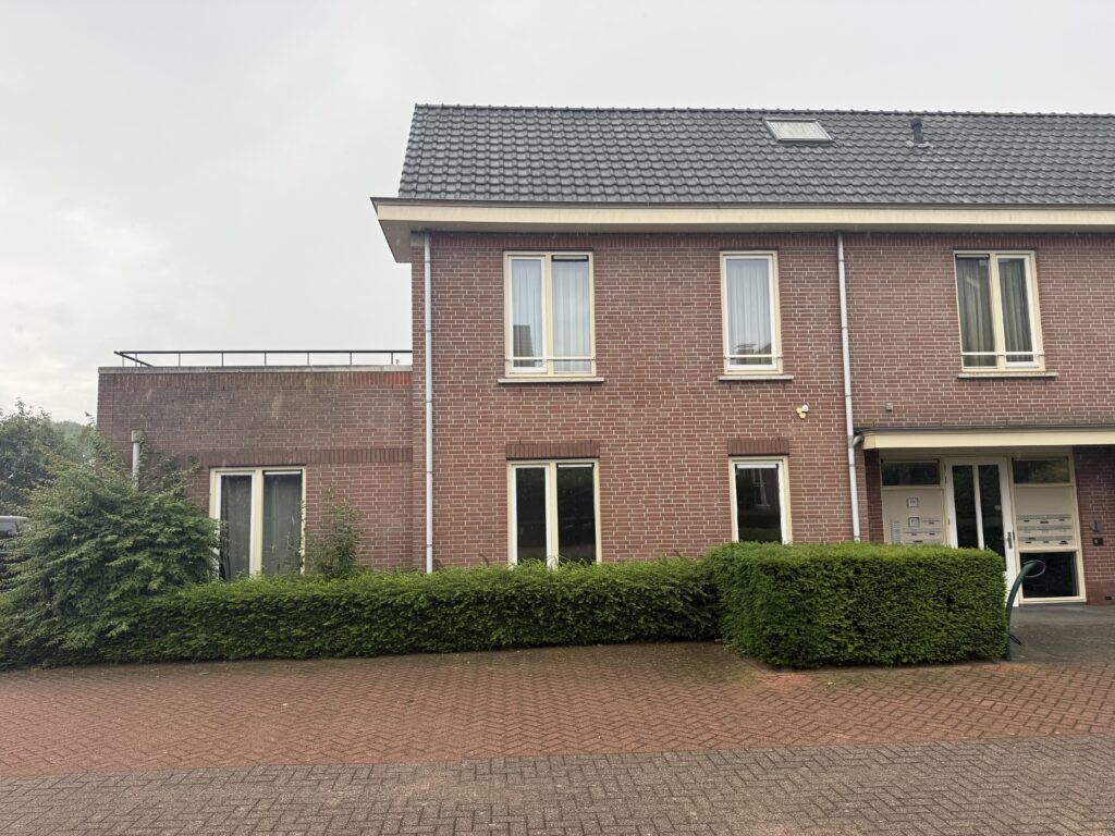 Woonzorg DWI – Dorpsplein 6, 8 en 8a Weurt